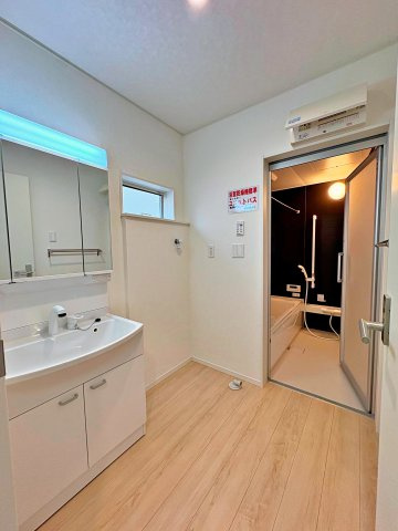 《仲介手数料半額》狭山市中央第8　全3棟　3号棟の脱衣所