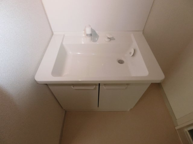 ユーコート新丸子Ⅱの洗面所|他のお部屋の参考写真となります。