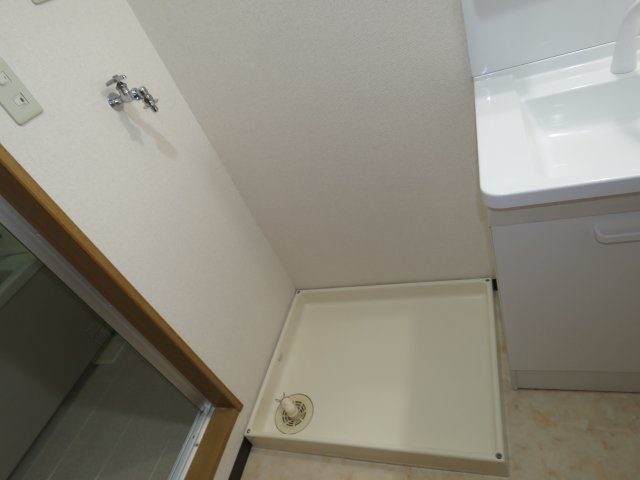 Repos的場壱番館のその他|洗濯機置場　反転タイプ