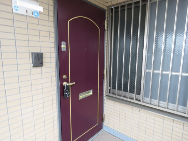 Repos的場壱番館の玄関|反転タイプ