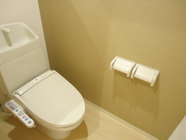 エトワールCのトイレ|シャワー付トイレ