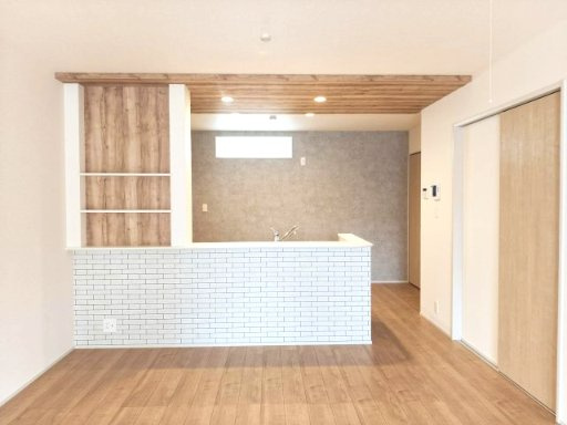 深谷市緑ヶ丘　人気の平屋建　駅徒歩11分の居間・リビング