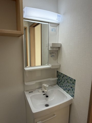 メゾン潮見台の洗面所