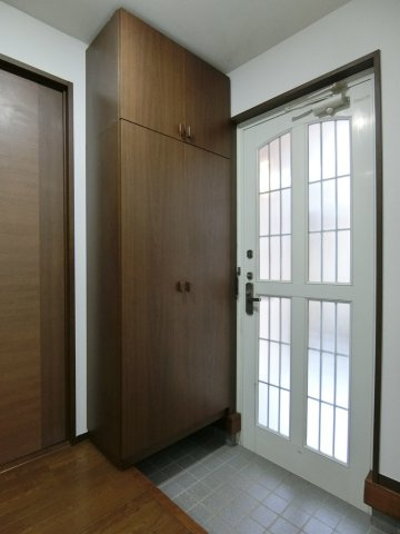 松戸市　古ケ崎２丁目戸建ての玄関|落ち着いた玄関です
