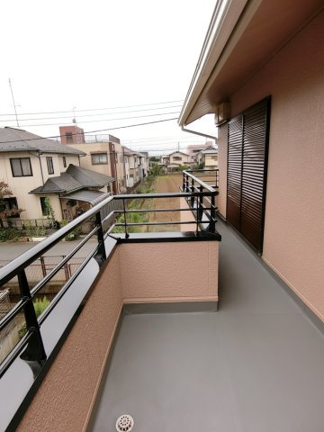 松戸市　古ケ崎２丁目戸建てのバルコニー|開放的で明るい空間を演出してくれるバルコニーです
