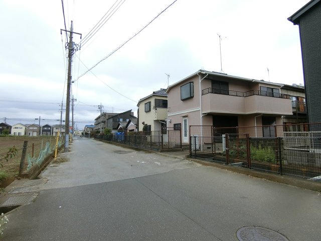 松戸市　古ケ崎２丁目戸建ての前面道路含む現地写真