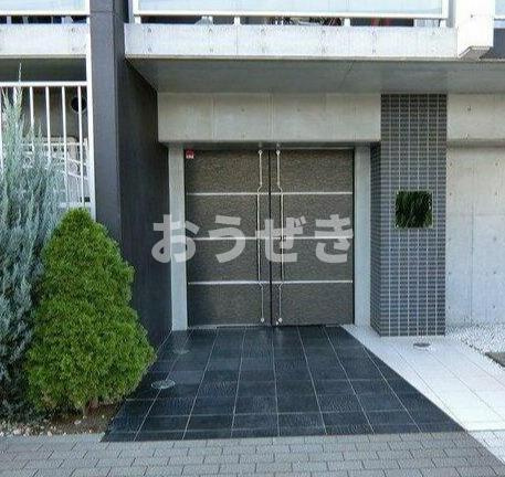 ＡＸＡＳ西高島平のエントランス