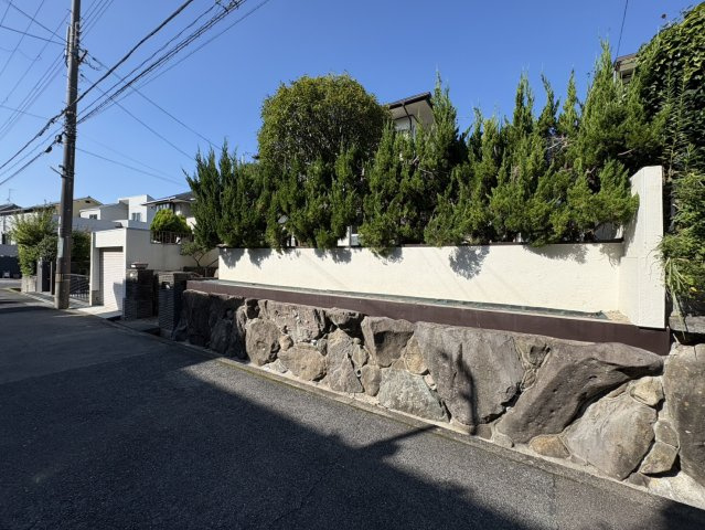 有野台4丁目上物付土地の外観