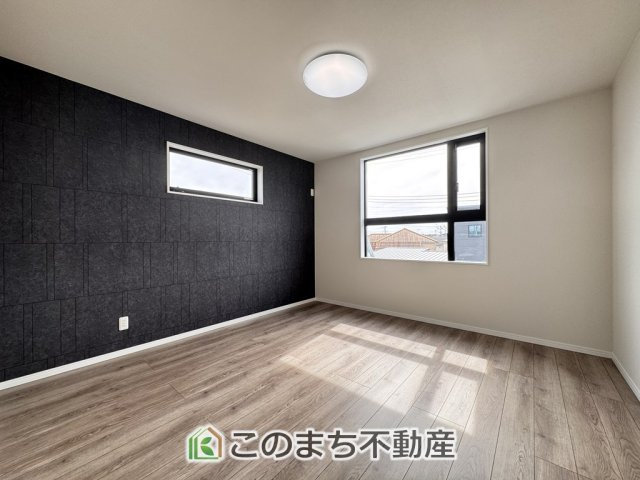 ワイウッドコート宇都宮市駒生町第5期の洋室|南向きで陽当たりの良い洋室♪風通しもよく快適です☆