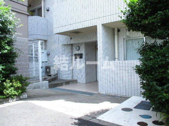 板橋区宮本町の賃貸マンションのエントランス