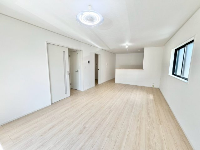 アーネストワン　大牟田市本町第6の居間・リビング