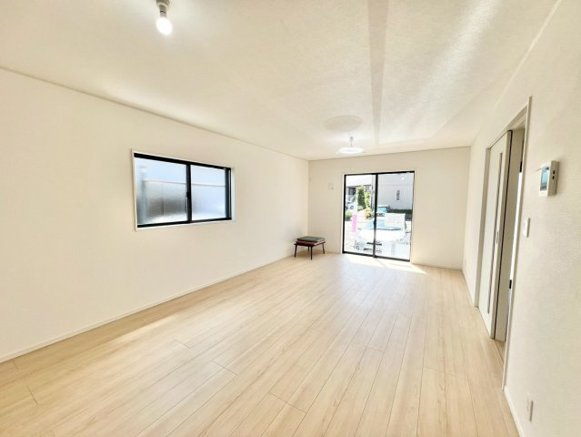 アーネストワン　大牟田市本町第6の居間・リビング