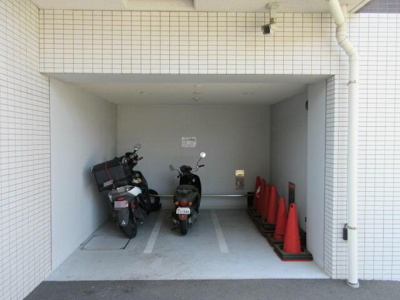 【その他】 | ライジングプレイス綾瀬三番館 | バイク置場