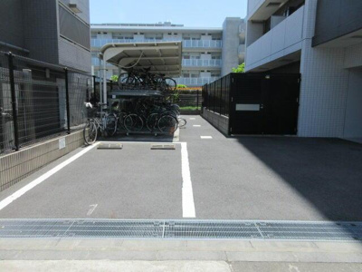 【駐車場】 | ライジングプレイス綾瀬三番館