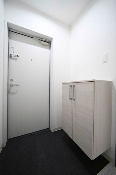 アバンティオ小阪の玄関