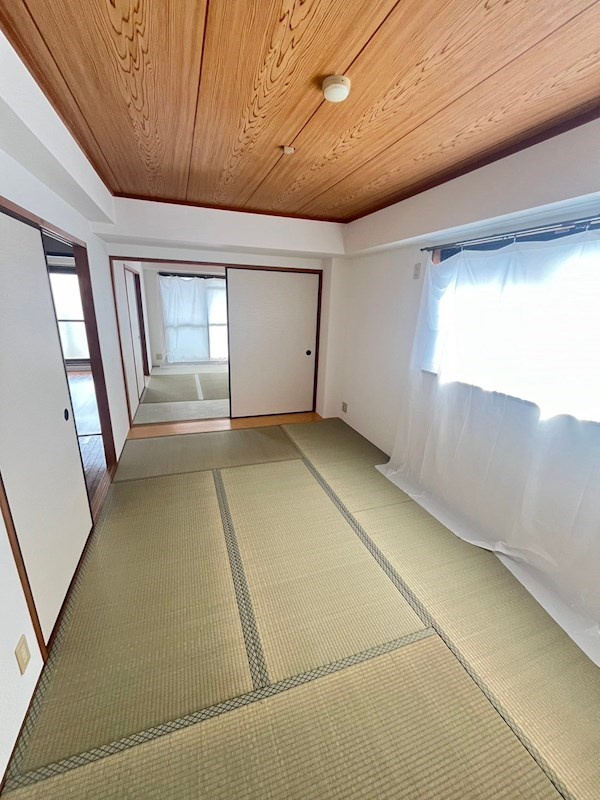 エメラルド神尼の寝室