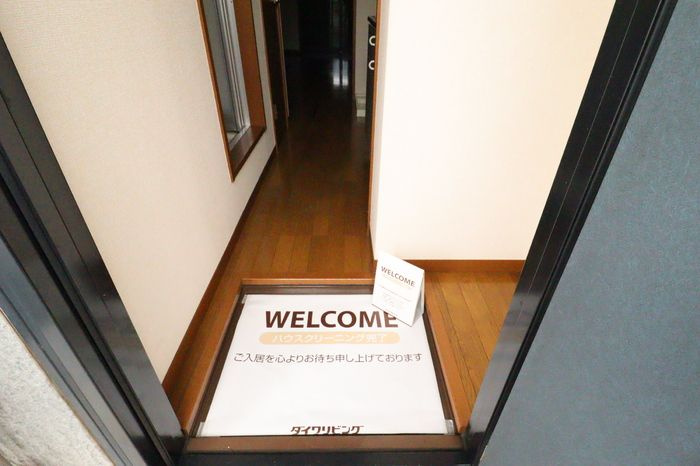 グランデュール八千代台の玄関