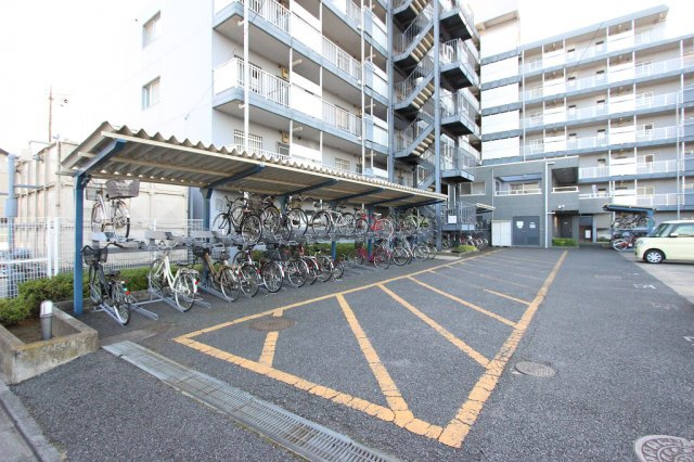 エクレール八潮の駐輪場|駐輪場があります