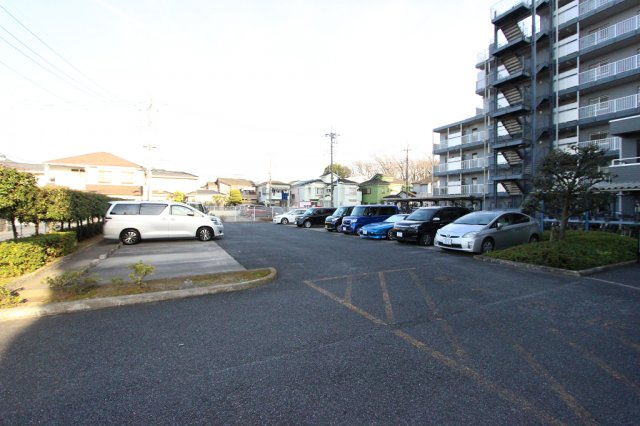 エクレール八潮の駐車場|駐車場です