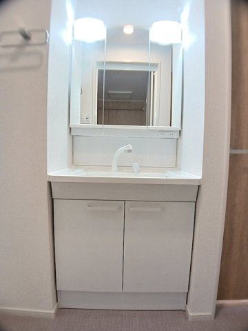 カーサ　ノービレの洗面所|忙しい朝には欠かせない洗面所です