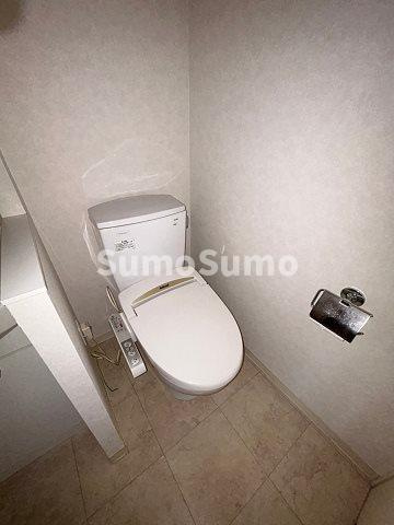 エヴァステージ梅田WESTのトイレ|落ち着いたトイレです