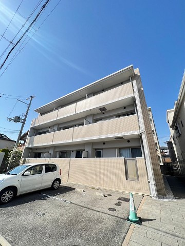 尼崎市立花町２丁目のアパートの外観|物件の外観です