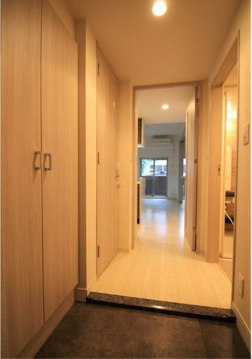 名古屋市中区丸の内２丁目の賃貸マンションの玄関