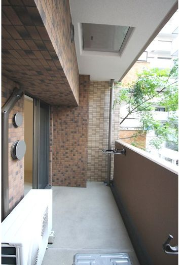 名古屋市中区丸の内２丁目の賃貸マンションのバルコニー