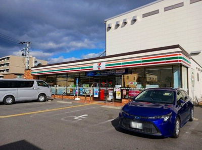 【周辺】 | エムアイ　ヒルズ | セブンイレブン伏見竹田中島町店まで100m