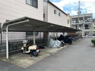 【外観】 | グランディア　上桂 | 外観写真（昼）