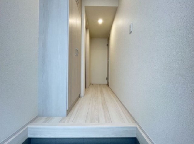 リーブルファイン岩槻駅前の玄関|※同施工参照写真