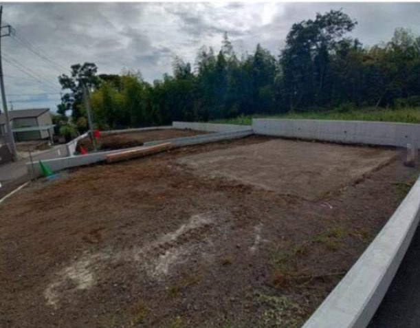 新築戸建 富士市三ツ沢第10 全3棟 2号棟の前面道路含む現地写真|12月完成予定(着工前の様子)