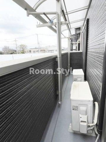 足立区入谷一丁目戸建のバルコニー|空室のためご都合に合わせてご内覧できます
お問合せはお電話でもお受付しております。
03-6450-5211