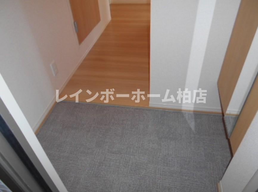 仲介手数料（賃料の1.10ヵ月）の50％OFF対象物件！の玄関|収納もある玄関です