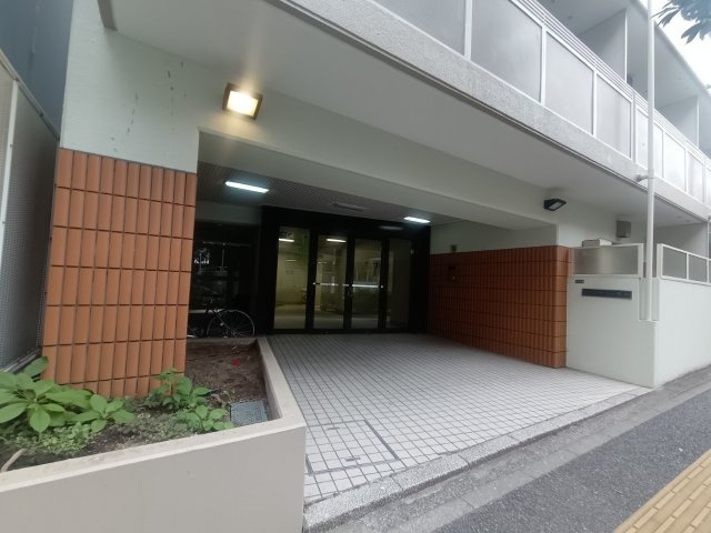 【エントランス】