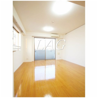 【居間・リビング】 | プレール・ドゥーク下井草 | 洋室のお部屋です。
