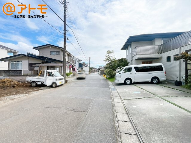 【前面道路含む現地写真】 | 富士宮市万野原新田　新築戸建て　全1棟