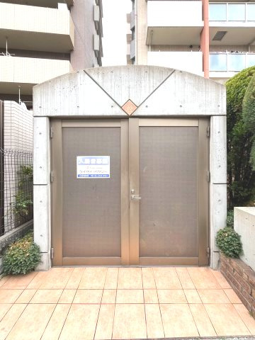 ドムスⅣのエントランス