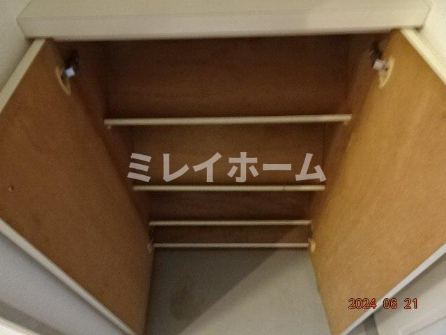 大森タウンビルの玄関