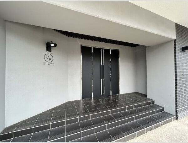 LUANA・AIR・RESIDENCE長町のエントランス