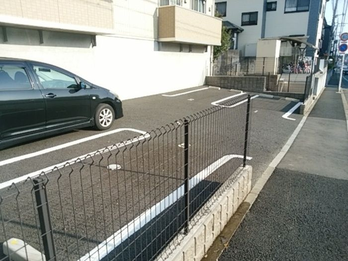 リッチモッチの駐車場