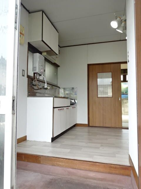 学園町ハウス縁の玄関