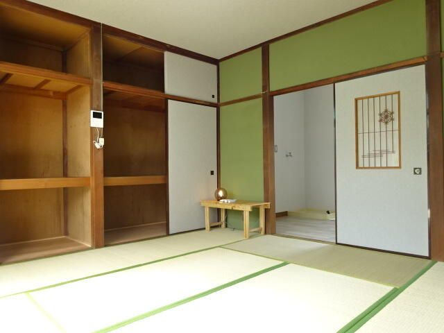 学園町ハウス縁の寝室