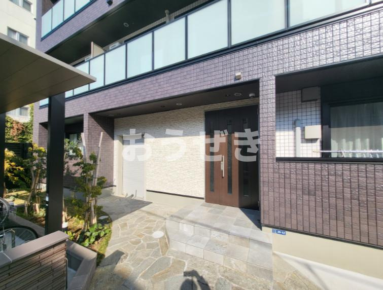 ラヴィデ香風園のエントランス