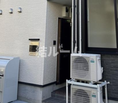板橋区中板橋のアパートのエントランス