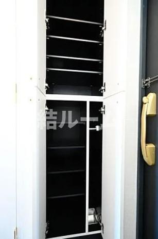 新宿区下落合４丁目の賃貸マンションの玄関