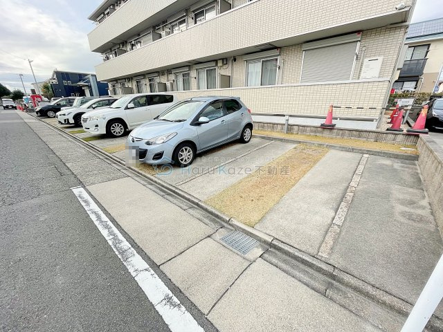 【駐車場】 | カーサフラグランツァ【名古屋市賃貸・カードキー】