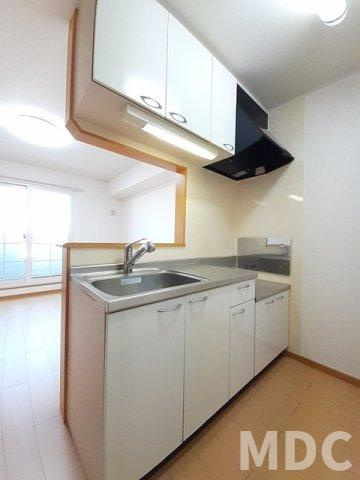 吉野川市鴨島町西麻植字広畑のアパートのキッチン