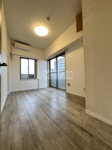 シャルムコート上池袋の洋室