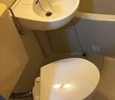 市川市富浜２丁目のアパートのトイレ